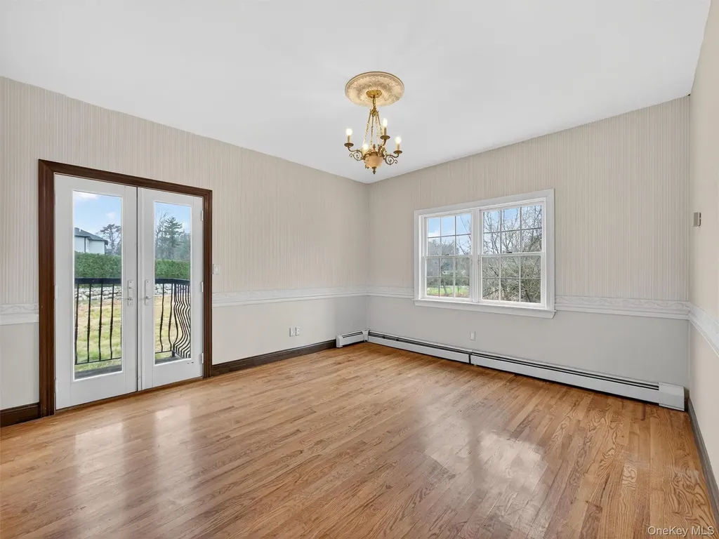 120 E Willow Tree Road Spring Valley NY 10977