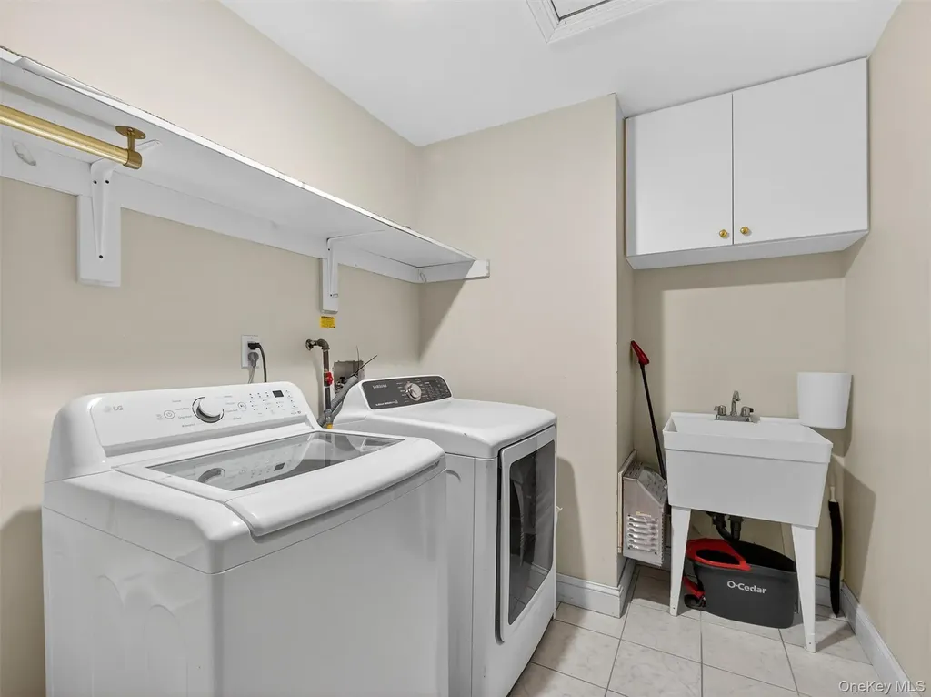 120 E Willow Tree Road Spring Valley NY 10977