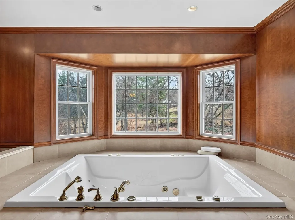 120 E Willow Tree Road Spring Valley NY 10977