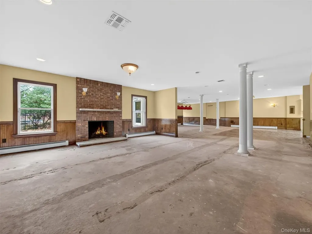 120 E Willow Tree Road Spring Valley NY 10977
