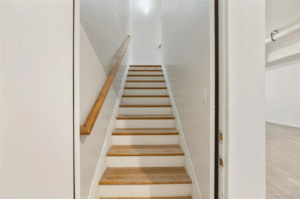 17 Lazer Court Spring Valley NY 10977