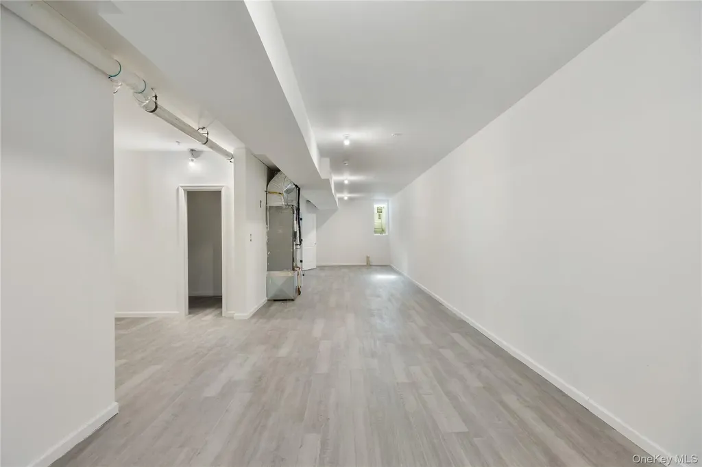 17 Lazer Court Spring Valley NY 10977