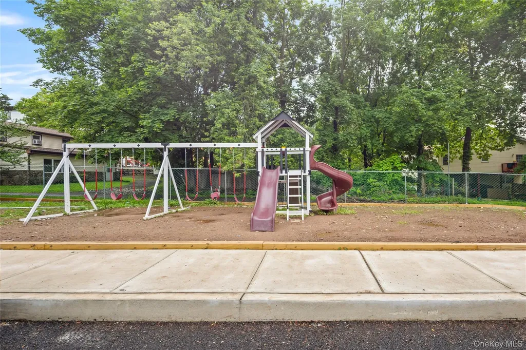 17 Lazer Court Spring Valley NY 10977
