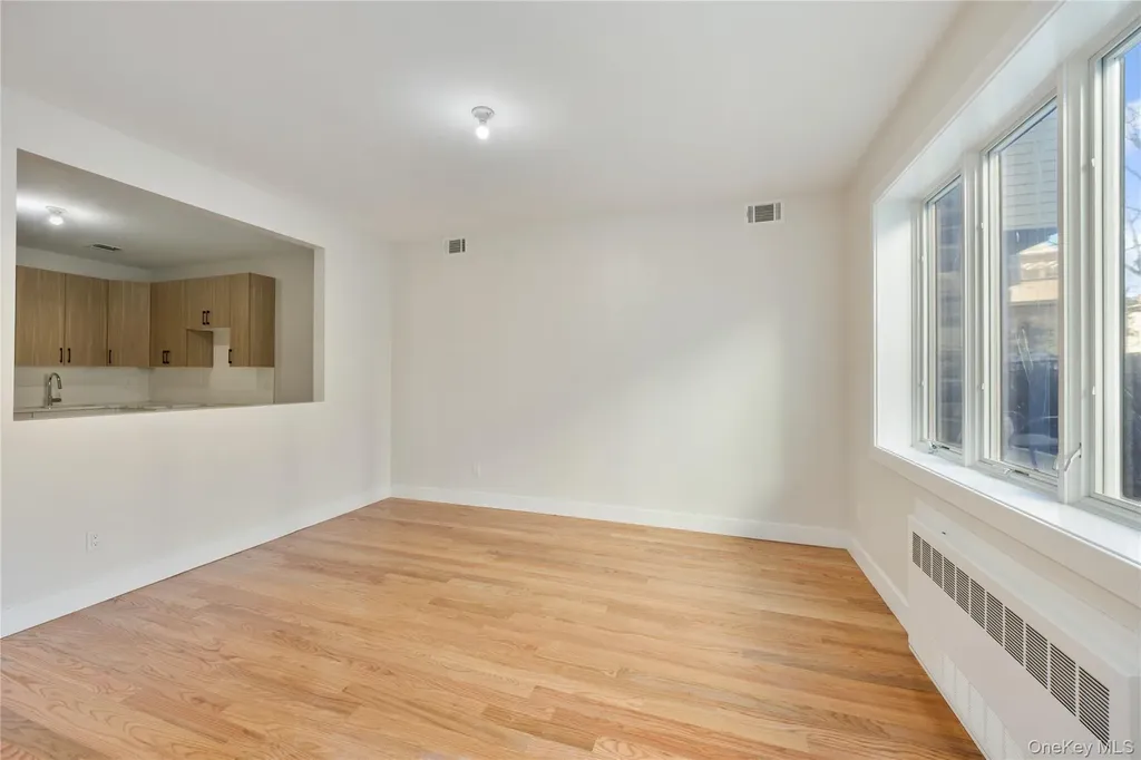 17 Lazer Court Spring Valley NY 10977