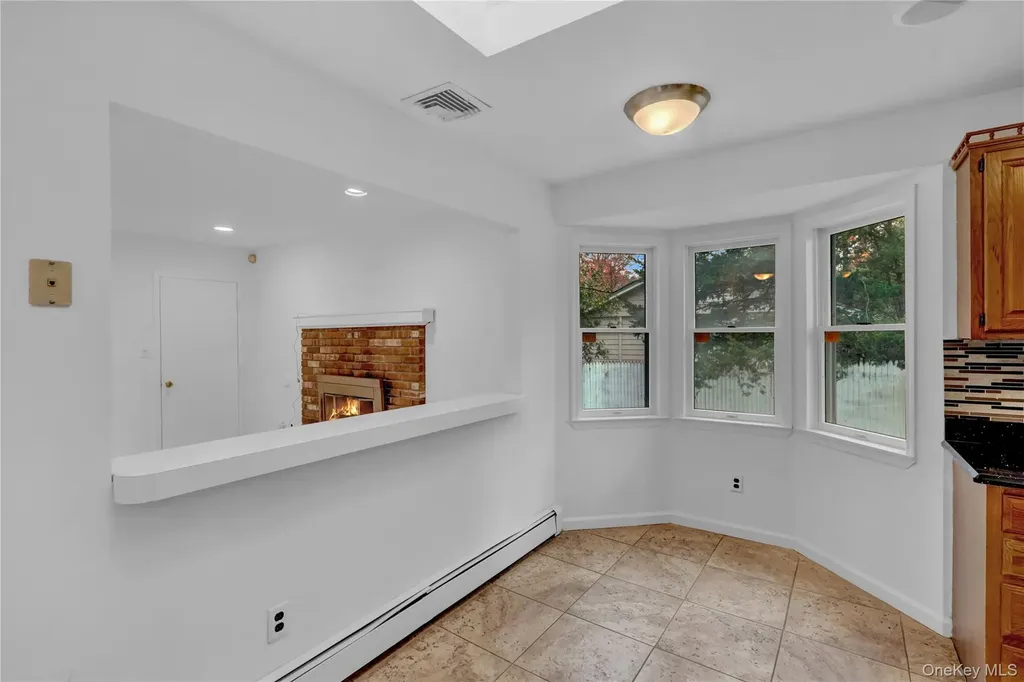 415 Pond Path East Setauket NY 11733