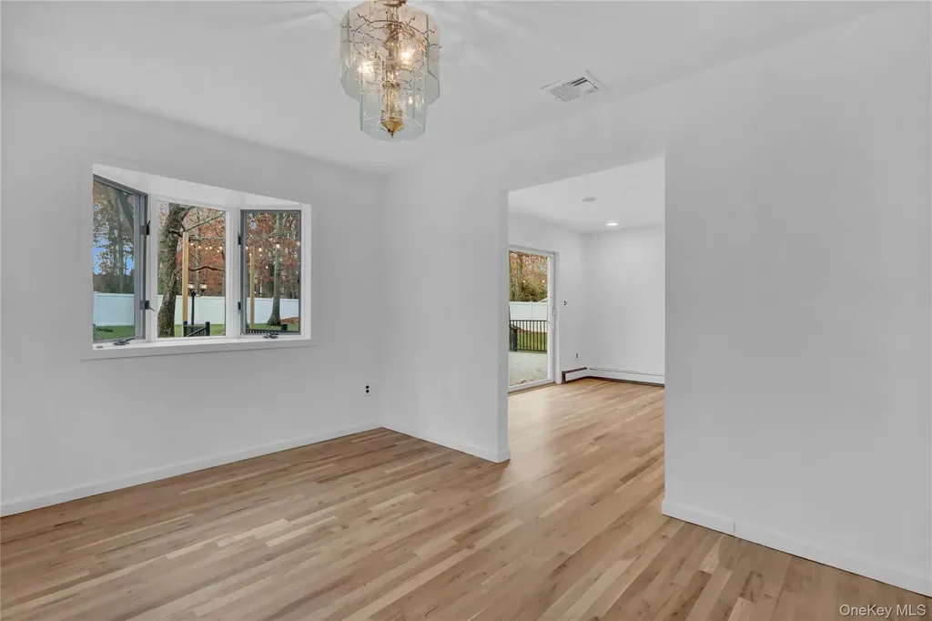 415 Pond Path East Setauket NY 11733
