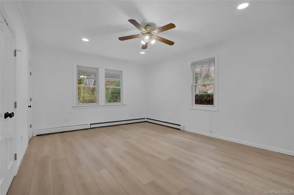 415 Pond Path East Setauket NY 11733