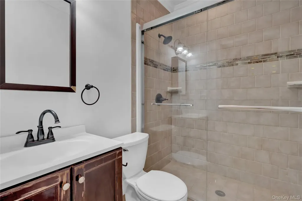 415 Pond Path East Setauket NY 11733