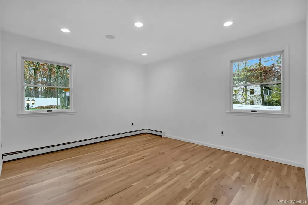 415 Pond Path East Setauket NY 11733