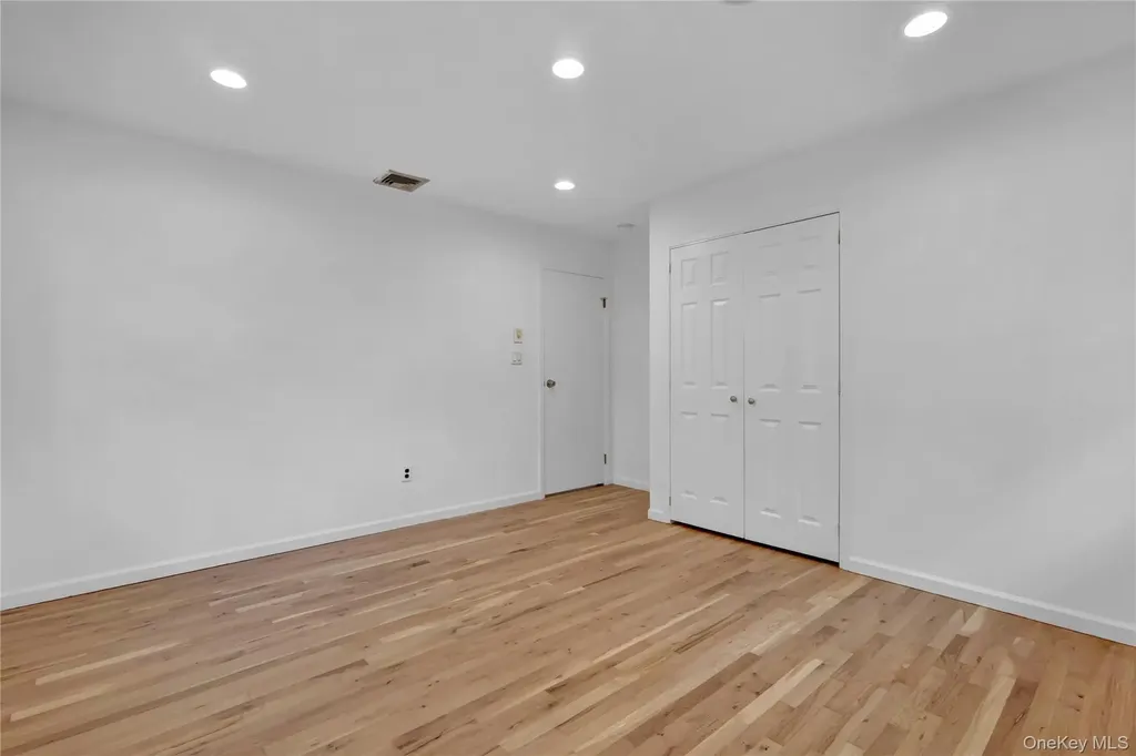 415 Pond Path East Setauket NY 11733