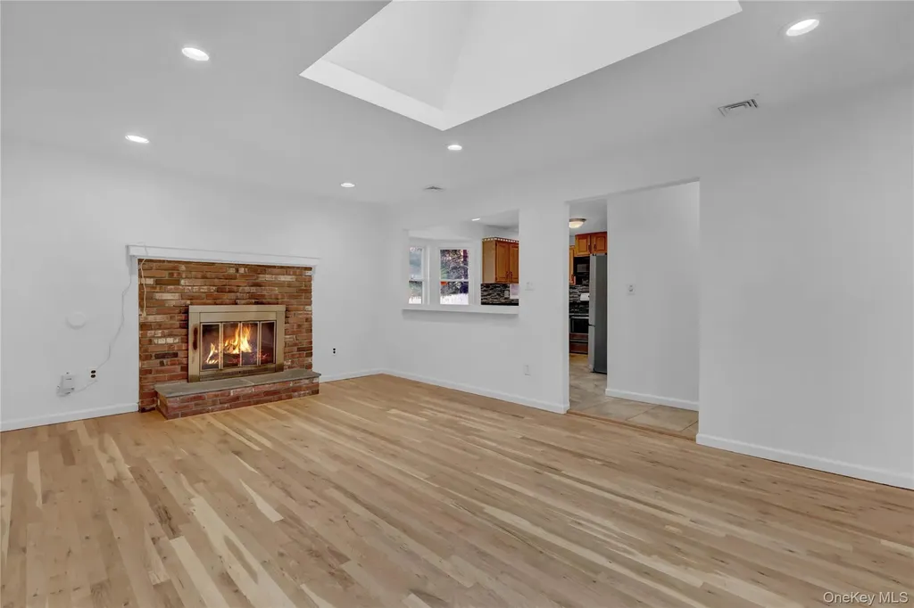 415 Pond Path East Setauket NY 11733