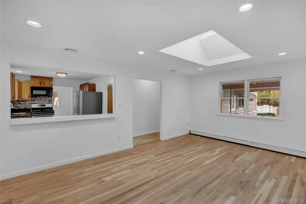 415 Pond Path East Setauket NY 11733