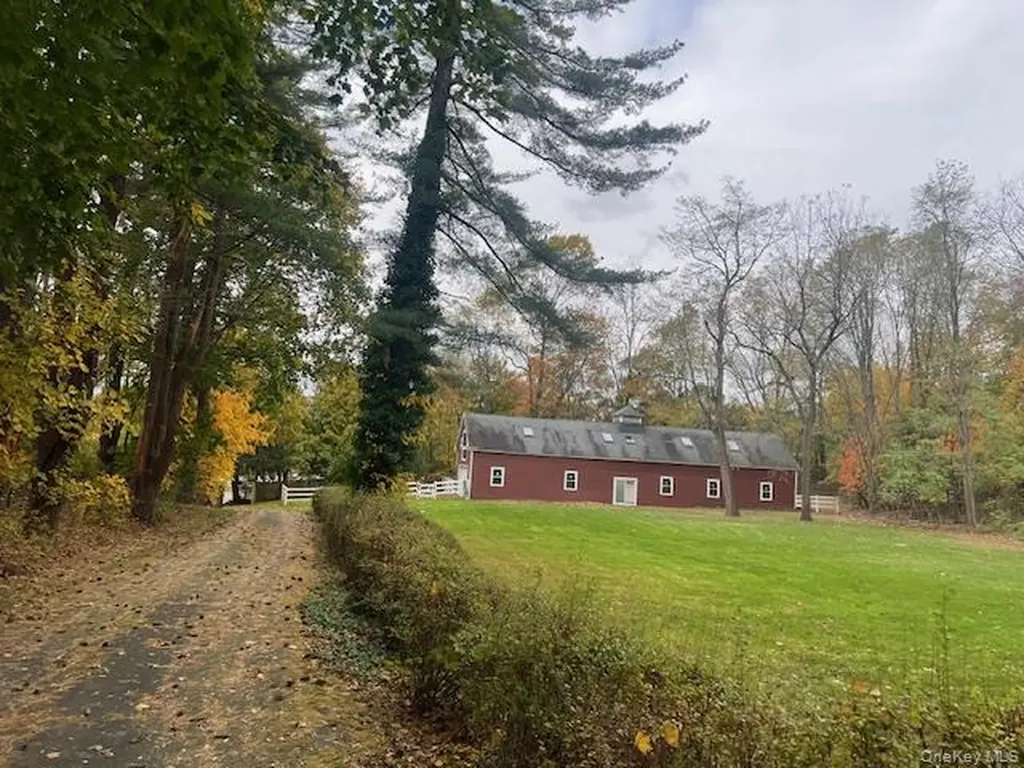 229 Route 106 Muttontown NY 11753