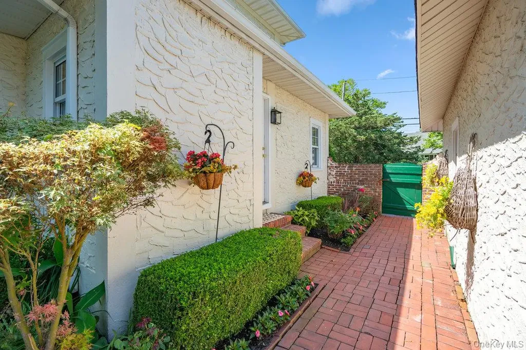 1 Bayview Avenue Islip NY 11751