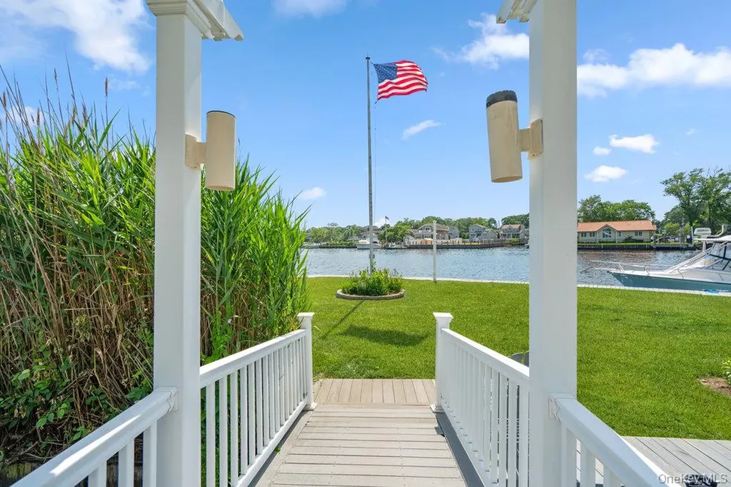 1 Bayview Avenue Islip NY 11751