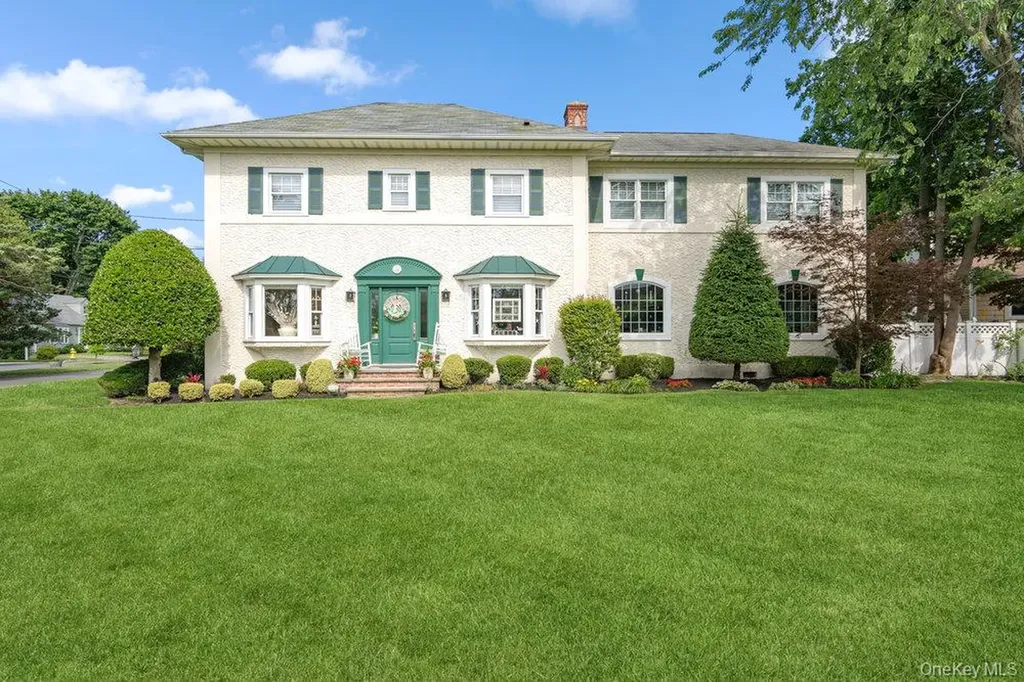 1 Bayview Avenue Islip NY 11751