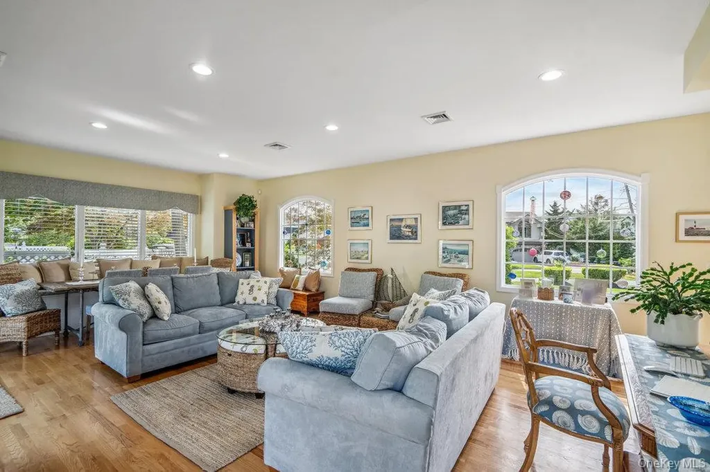 1 Bayview Avenue Islip NY 11751