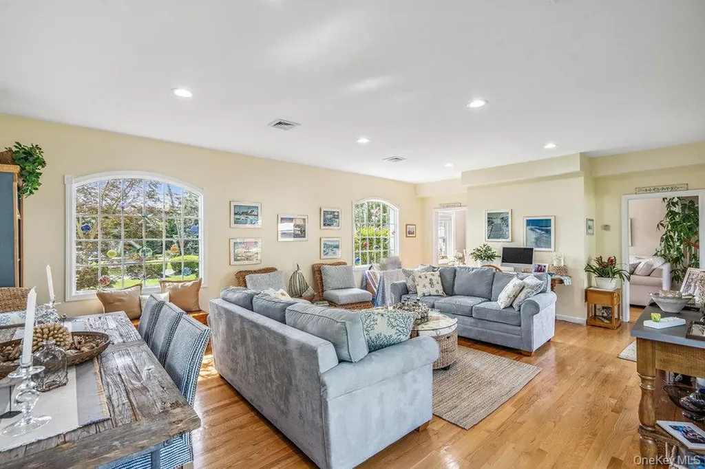 1 Bayview Avenue Islip NY 11751
