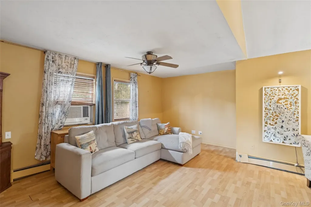 3 Meadowgrass Lane Southampton NY 11968