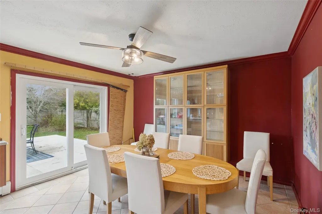 3 Meadowgrass Lane Southampton NY 11968