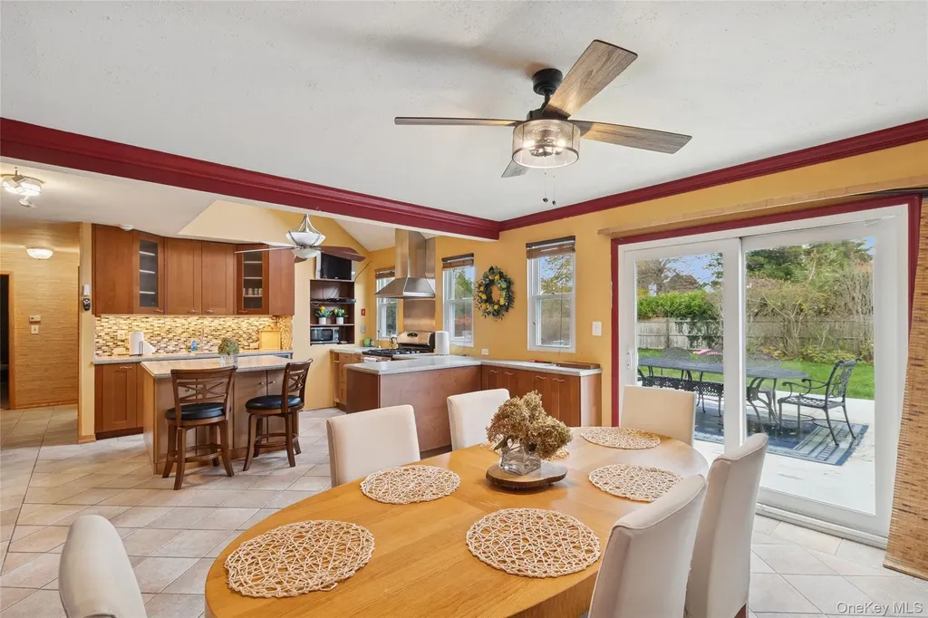 3 Meadowgrass Lane Southampton NY 11968