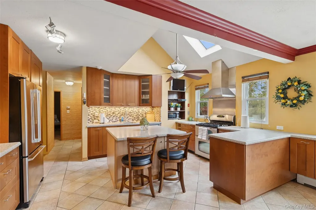 3 Meadowgrass Lane Southampton NY 11968
