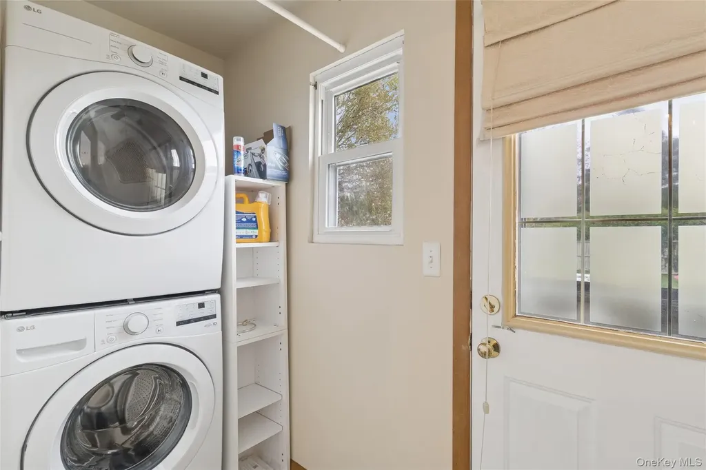 3 Meadowgrass Lane Southampton NY 11968
