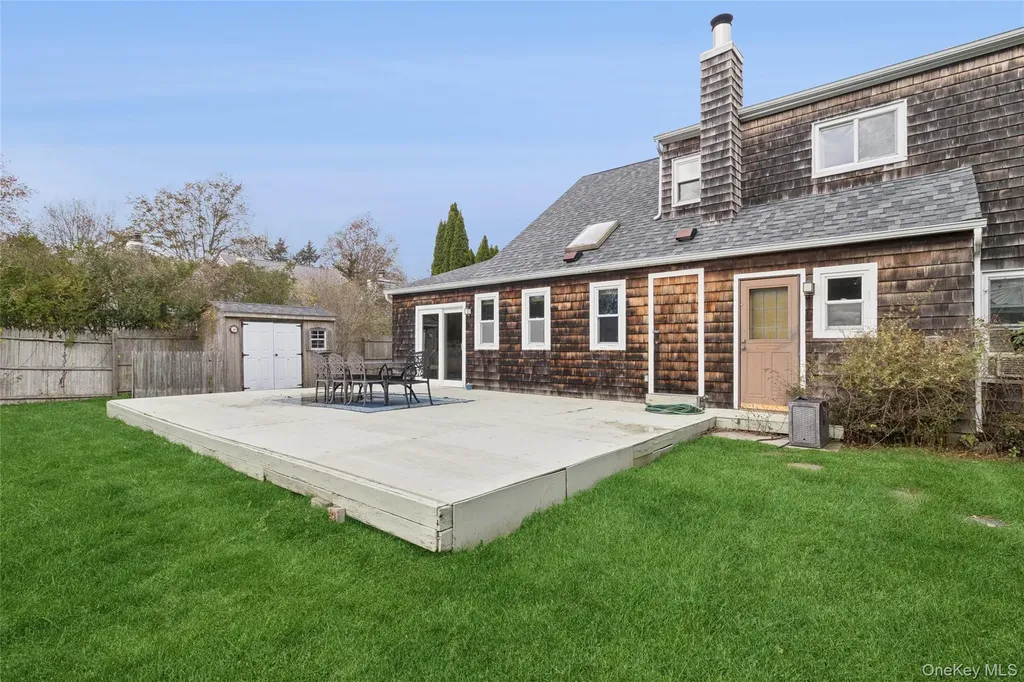 3 Meadowgrass Lane Southampton NY 11968