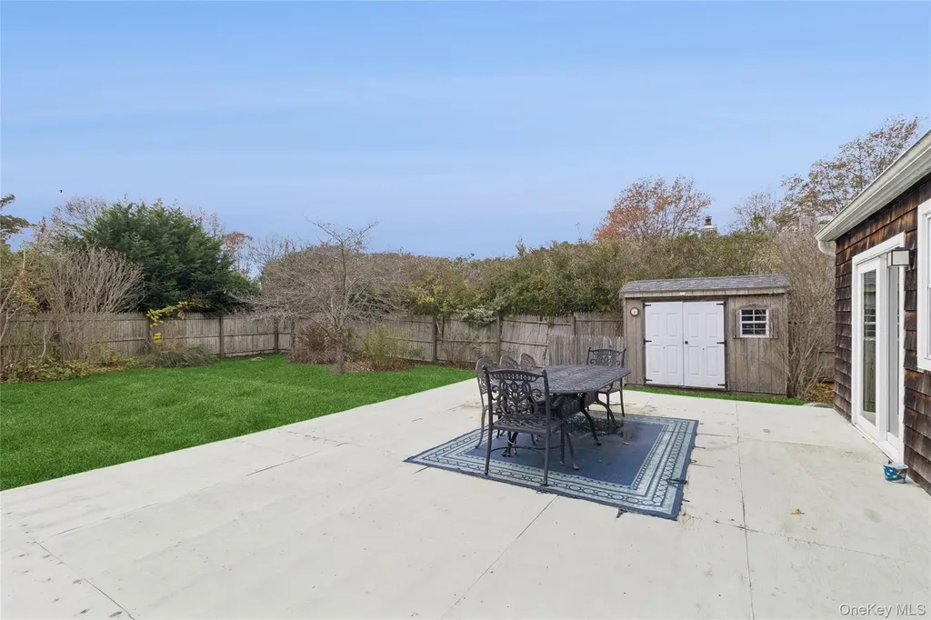 3 Meadowgrass Lane Southampton NY 11968