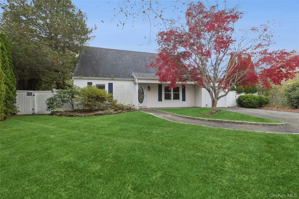 3 Meadowgrass Lane Southampton NY 11968