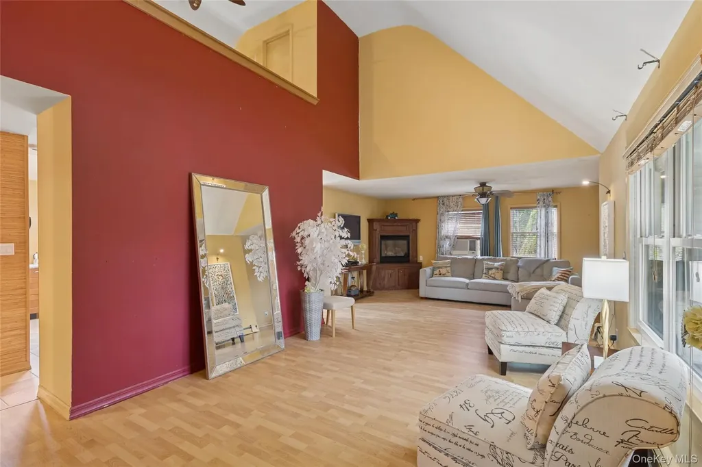 3 Meadowgrass Lane Southampton NY 11968