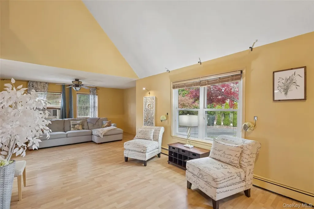 3 Meadowgrass Lane Southampton NY 11968