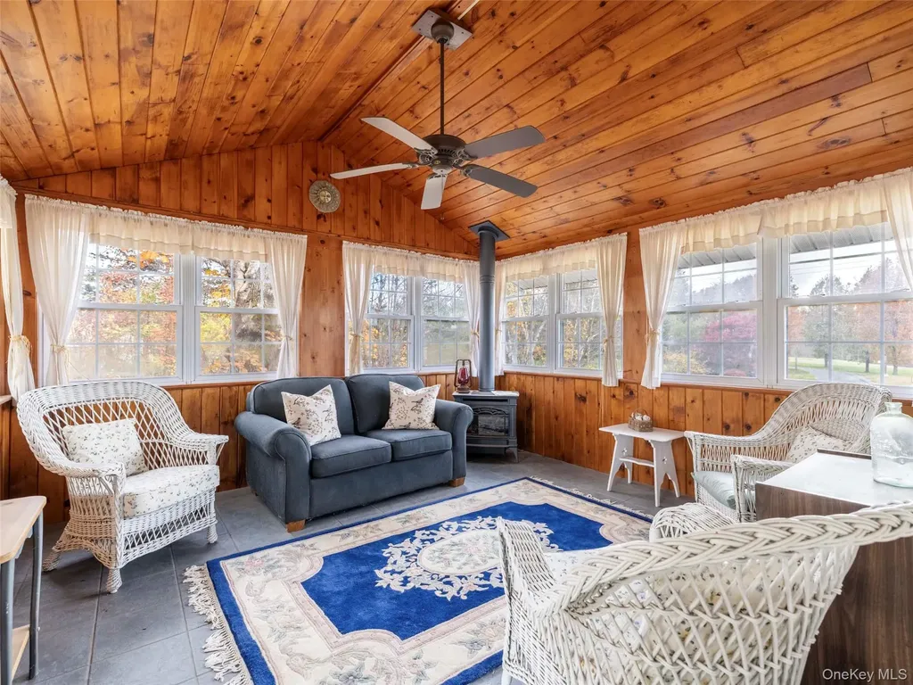 252 Route 199 Red Hook NY 12571