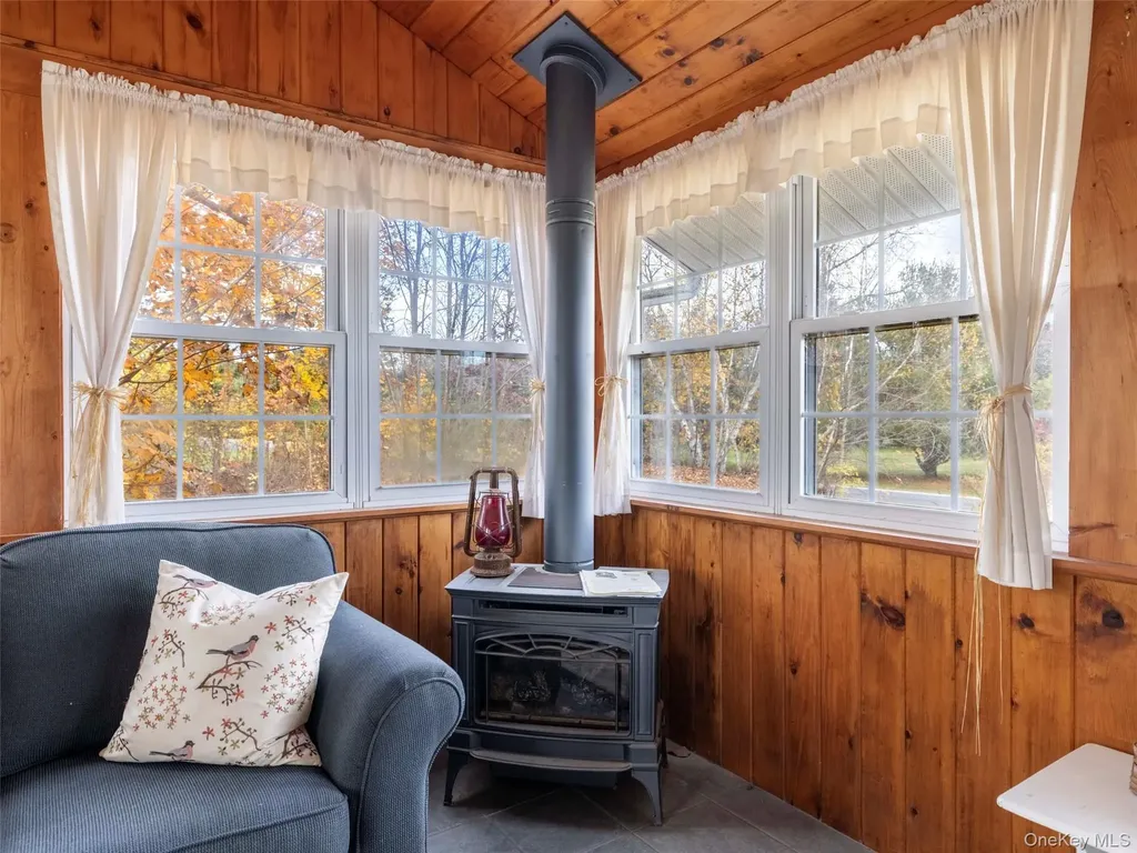 252 Route 199 Red Hook NY 12571
