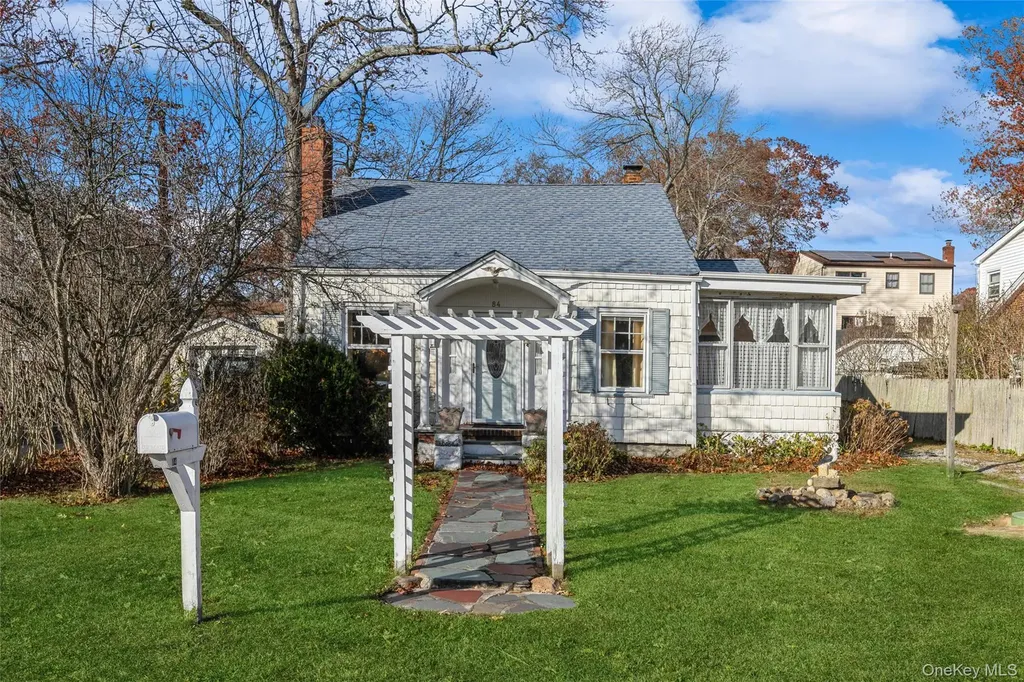 84 Riviera Drive Mastic NY 11950