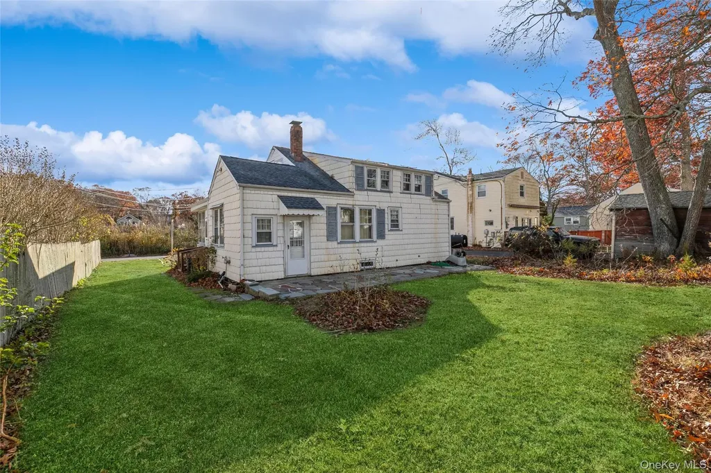 84 Riviera Drive Mastic NY 11950