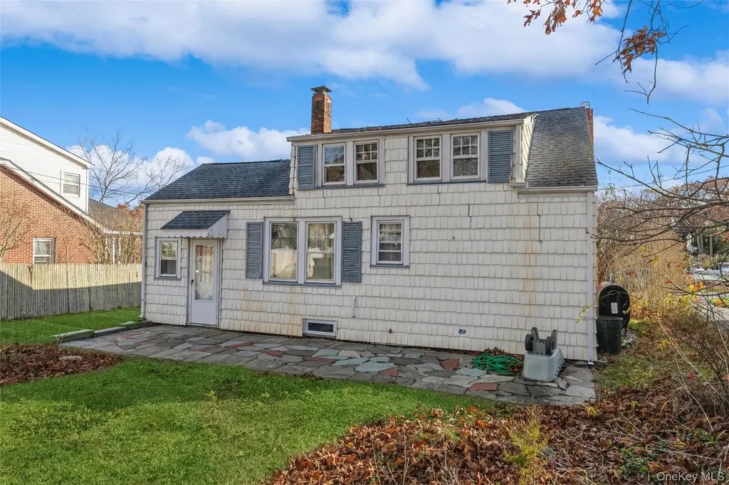84 Riviera Drive Mastic NY 11950