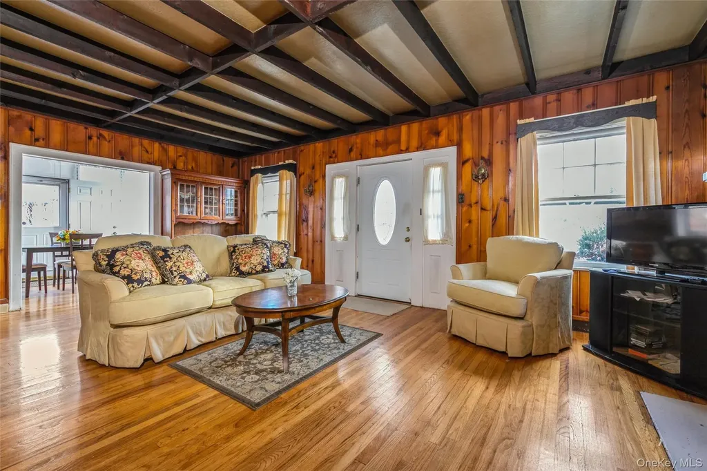 84 Riviera Drive Mastic NY 11950