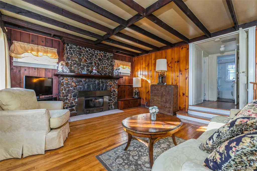 84 Riviera Drive Mastic NY 11950