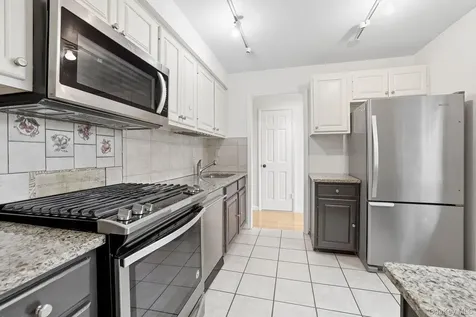 25 Barker Street Mount Kisco NY 10549