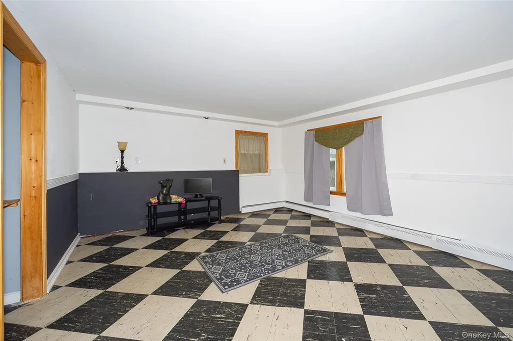 21 N Gate Road Carmel NY 10512