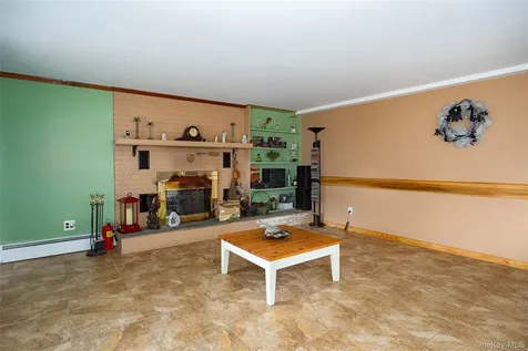 21 N Gate Road Carmel NY 10512