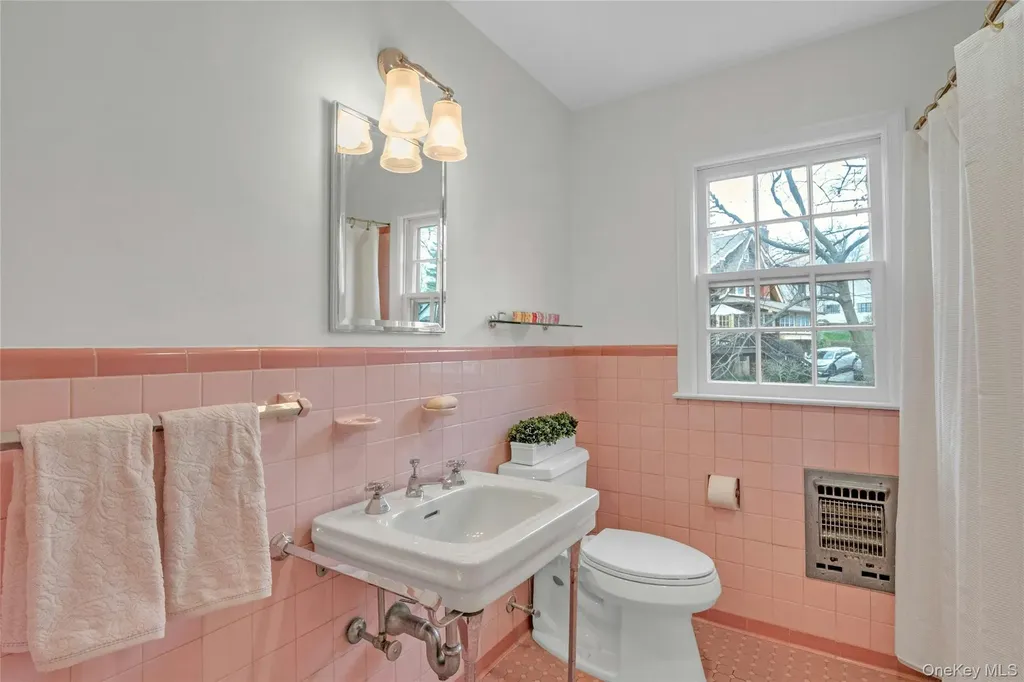 11 Beverly Place Larchmont NY 10538