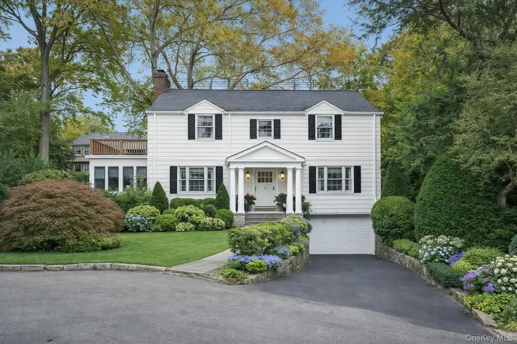 11 Beverly Place Larchmont NY 10538