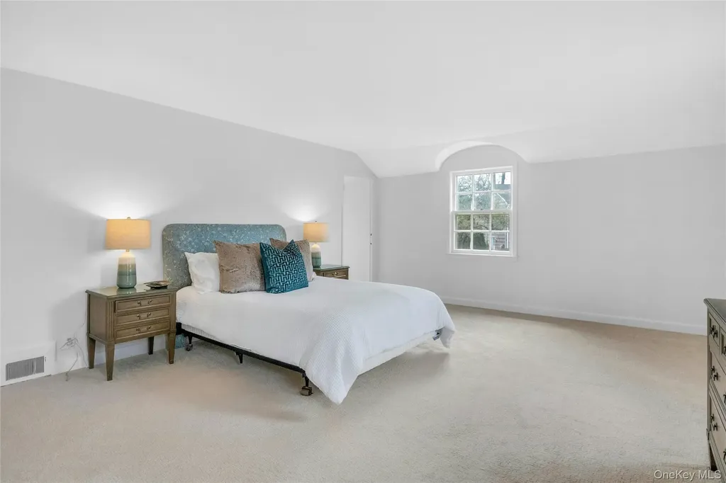 11 Beverly Place Larchmont NY 10538