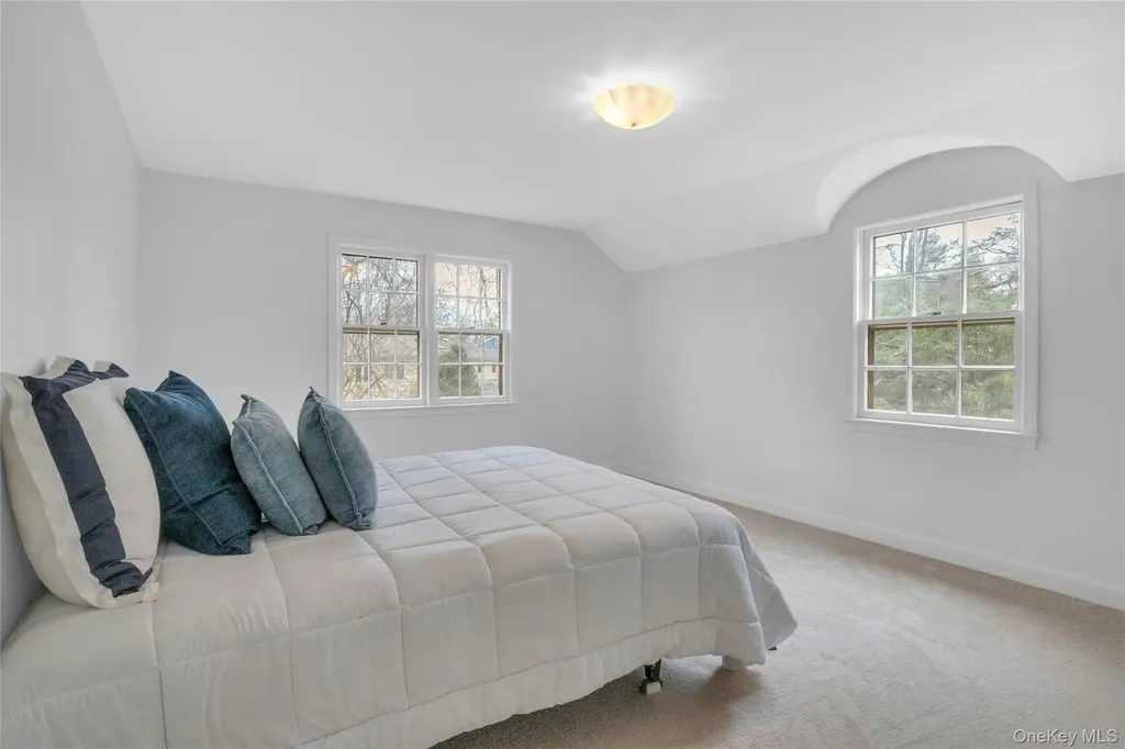 11 Beverly Place Larchmont NY 10538