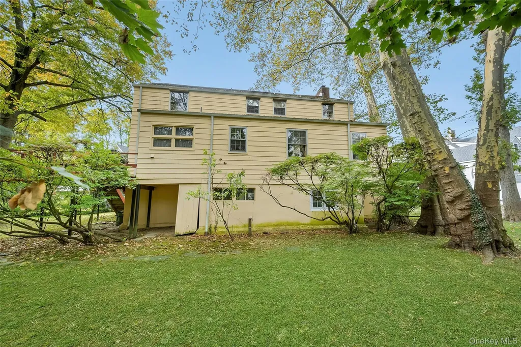 11 Beverly Place Larchmont NY 10538