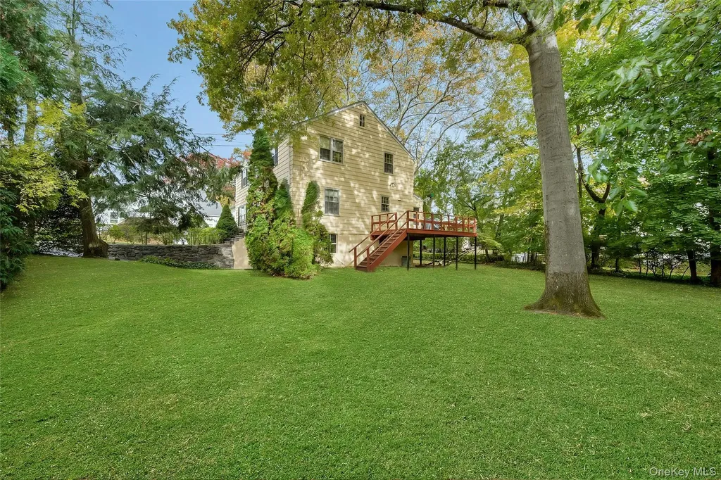 11 Beverly Place Larchmont NY 10538