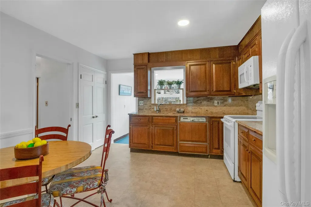 11 Beverly Place Larchmont NY 10538
