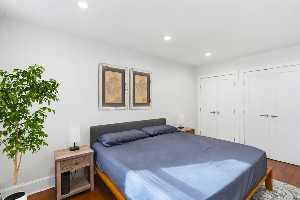 45 Hill Park Avenue Great Neck NY 11021